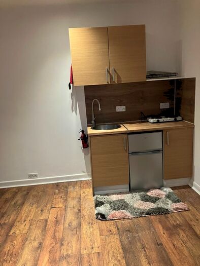 Studio To Rent In Beckford Road, Croydon, CR0