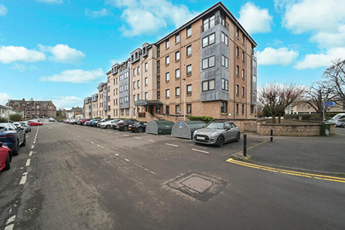2 Bedroom Flat For Sale In / Roseburn Drive, Roseburn, Edinburgh, EH12