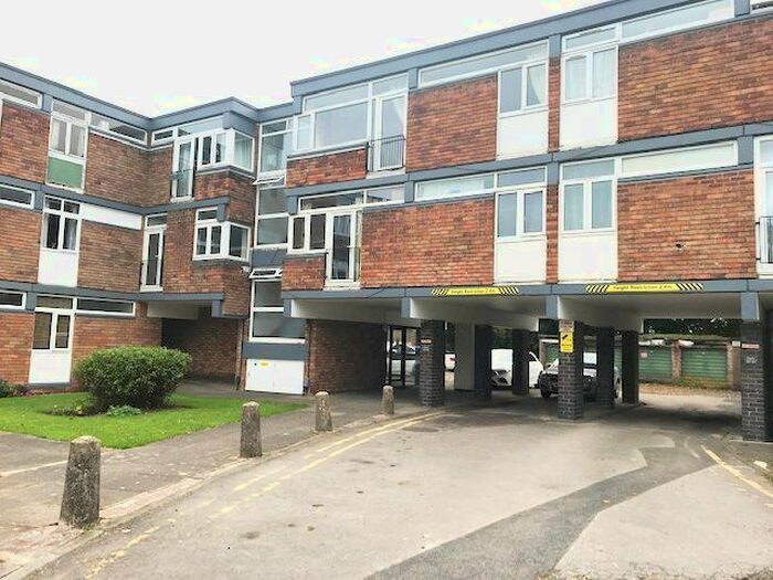 2 Bedroom Property To Rent In The Lindens, Newbridge Crescent, Wolverhampton WV6