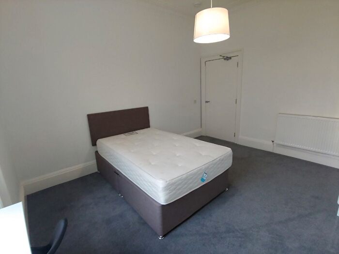 4 Bedroom Flat To Rent In West Preston Street, Edinburgh, EH8