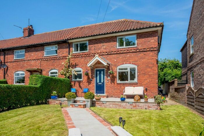 3 Bedroom End Of Terrace House For Sale In West End, Kirk Hammerton, York, YO26