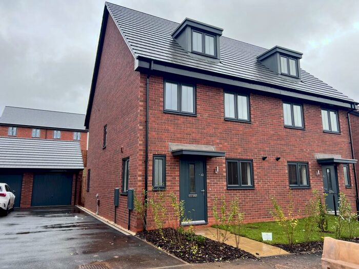 4 Bedroom Semi-Detached House To Rent In Robert Adam Road, Derby, DE22