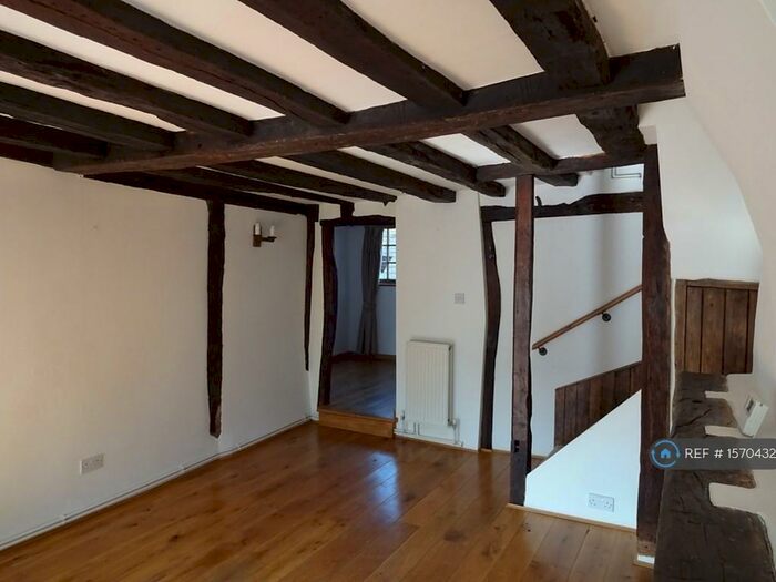 2 Bedroom End Of Terrace House To Rent In Rose Street, Wokingham, RG40