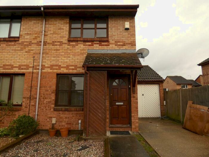 2 Bedroom Semi-Detached House To Rent In Farley Road, Gravesend, DA12