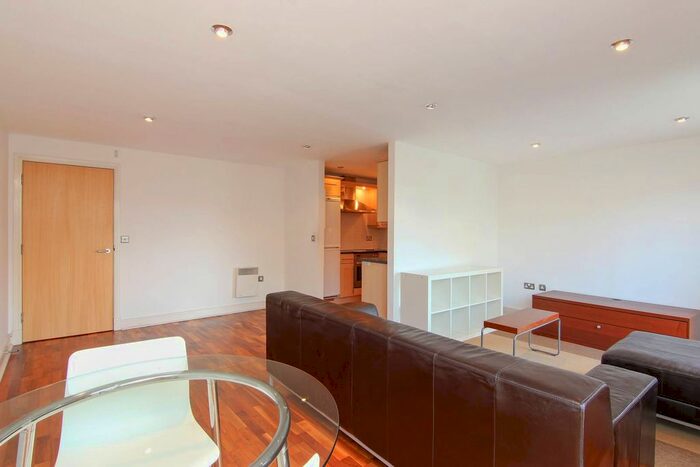 1 Bedroom Flat To Rent In Long Lane, London Bridge, London, SE1