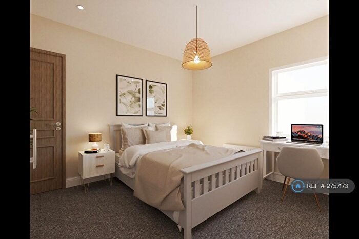 2 Bedroom Flat To Rent In The Promenade, Swansea, SA1