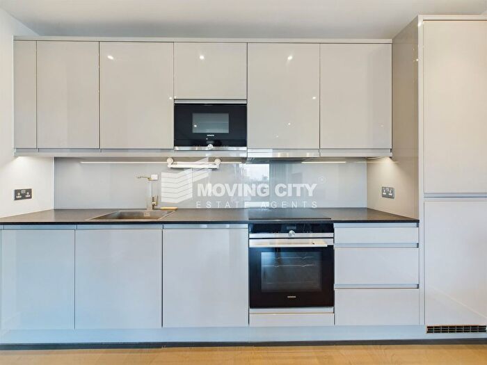 2 Bedroom Flat For Sale In Thonrey Close, Peacon House, NW9