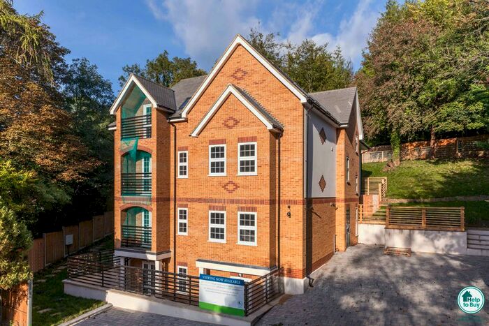 2 Bedroom Flat To Rent In Welcomes Road, Kenley, CR8