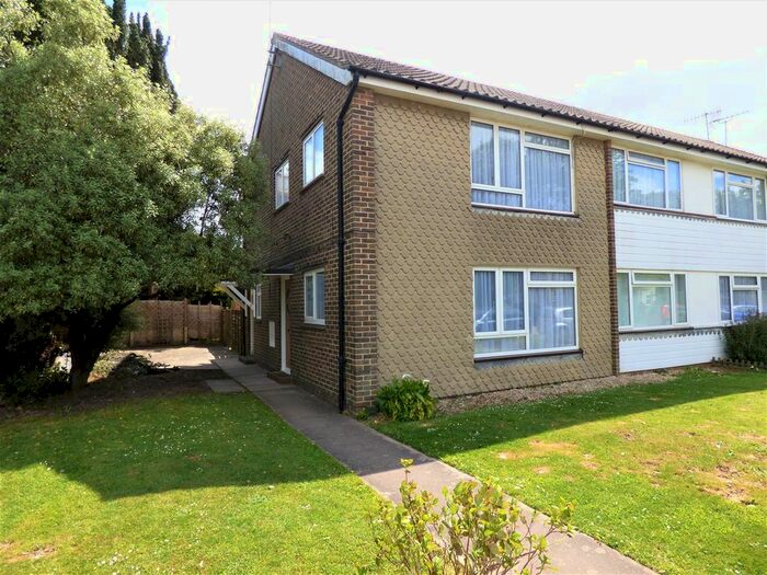 2 Bedroom Flat To Rent In Copse View, East Preston, Littlehampton, BN16