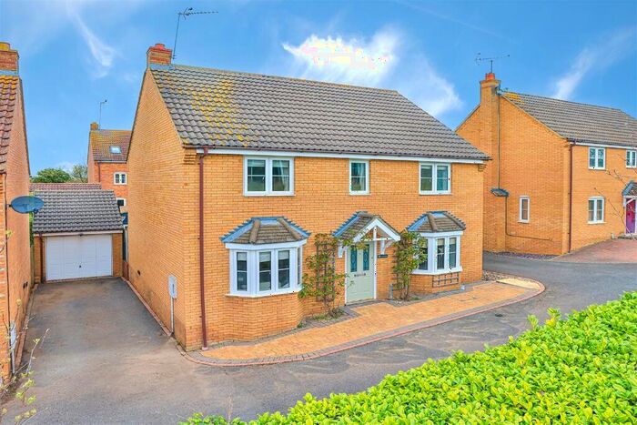 4 Bedroom Detached House For Sale In Foundry Walk, Thrapston, NN14