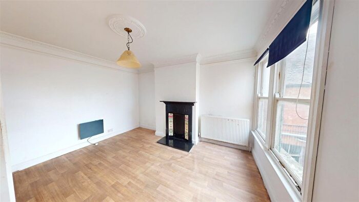 4 Bedroom Property To Rent In London Road, Bicester, OX26