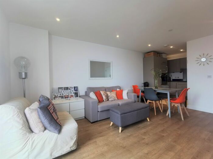 1 Bedroom Flat To Rent In Bessemer Place, London, SE10