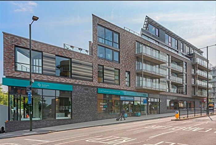 2 Bedroom Flat To Rent In London Road, Twickenham, TW1