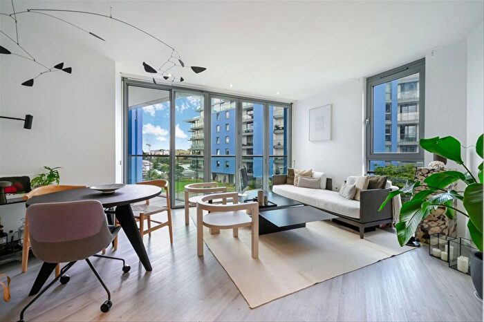 1 Bedroom Flat For Sale In Eastfields Avenue, Wandsworth, SW18