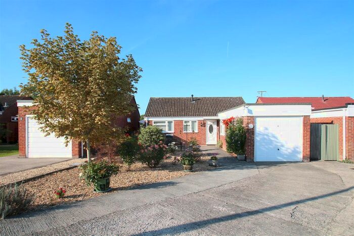 3 Bedroom Detached Bungalow For Sale In Winchester Close, North Bradley, Trowbridge, BA14