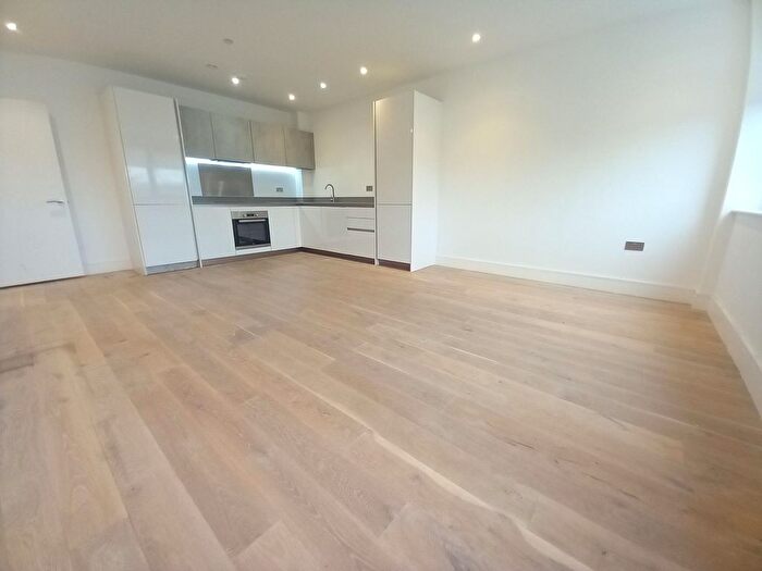 2 Bedroom Flat To Rent In Romney Place, Maidstone, ME15