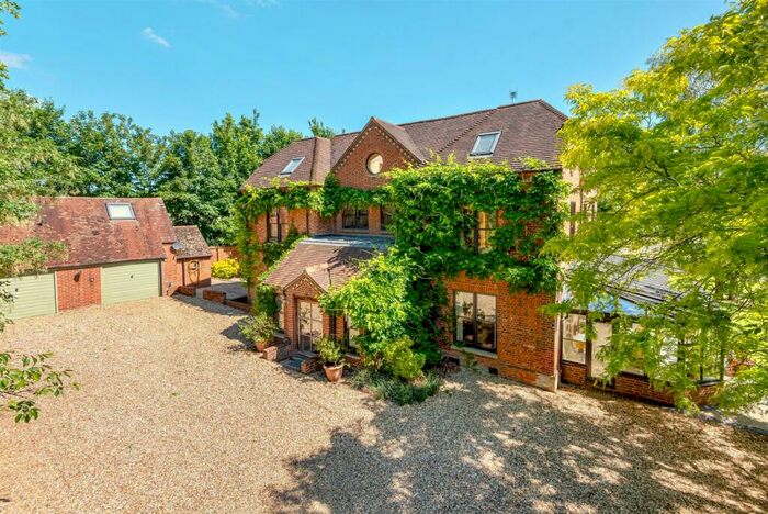 6 Bedroom Detached House For Sale In Longparish Road, Forton, SP11