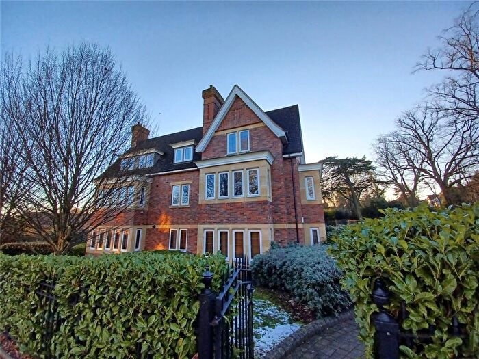 2 Bedroom Flat To Rent In Scarlett House, Little Sutton Lane, Sutton Coldfield, West Midlands, B75