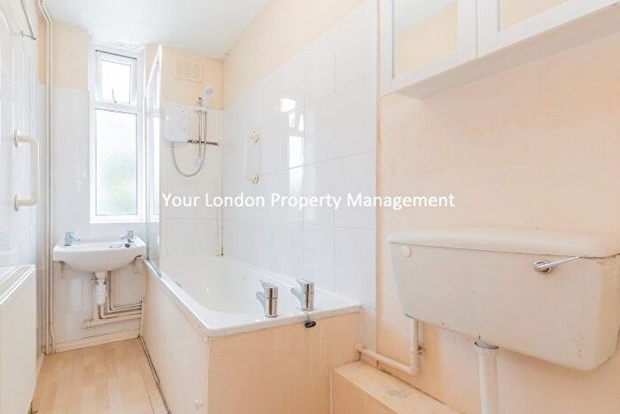 4 Bedroom Terraced House To Rent In The Village, Charlton, SE7