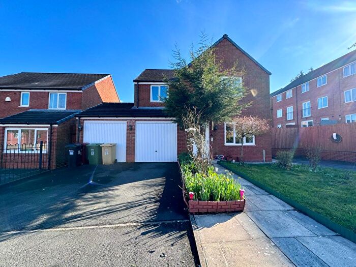 4 Bedroom Detached House To Rent In Harrier Close, Bolton, BL6
