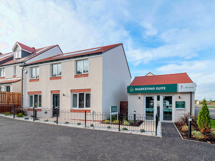 4 Bedroom Detached House For Sale In Craighall Drive, EH21