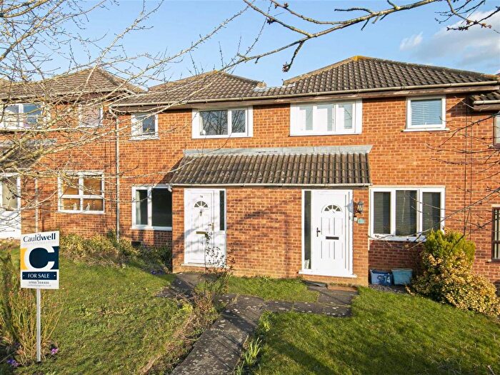 3 Bedroom Terraced House For Sale In Braybrooke Drive, Furzton, MK4