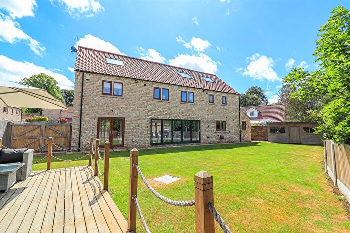 6 Bedroom Detached House For Sale In Low Farm Court, Womersley, Doncaster, DN6