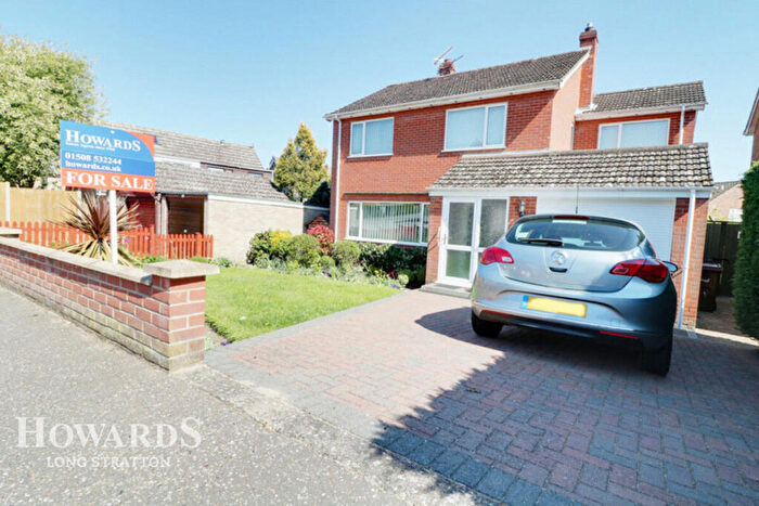 4 Bedroom Detached House For Sale In Flordon Road, Norwich, NR15
