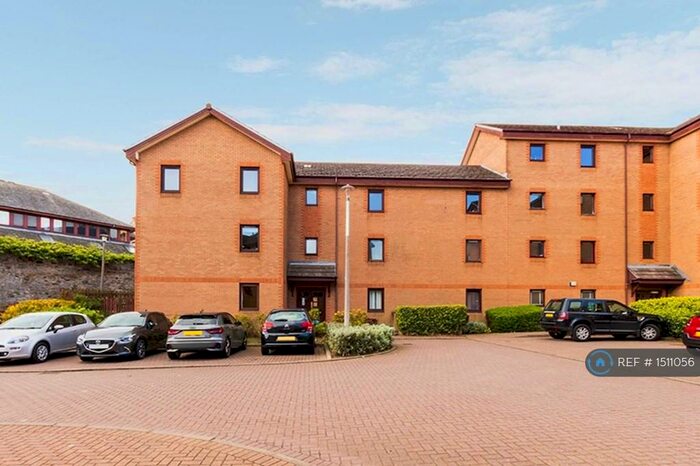 2 Bedroom Flat To Rent In Sheriff Park, Edinburgh, EH6