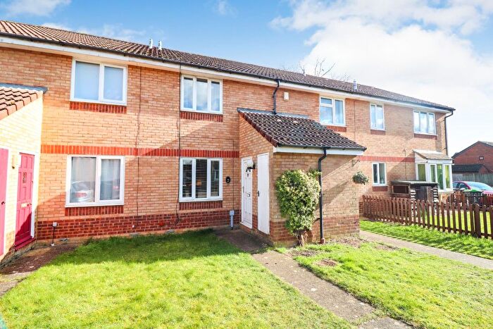 2 Bedroom Terraced House To Rent In Heather Gardens, Bedford, MK41