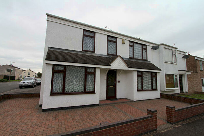 4 Bedroom Semi-Detached House To Rent In St Anns Close, Leamington Spa, CV31