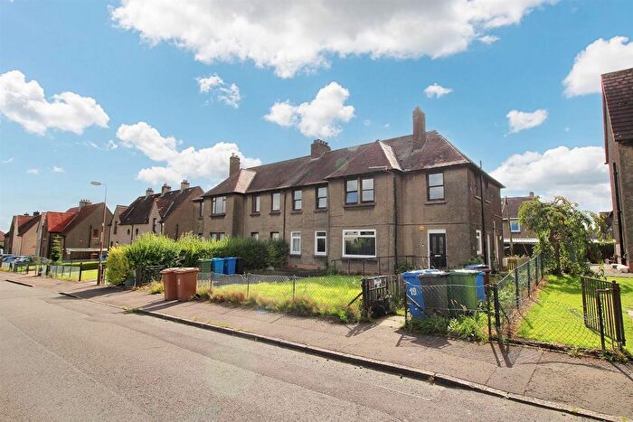 3 Bedroom Flat For Sale In Cleghorn Drive, Broxburn, EH52
