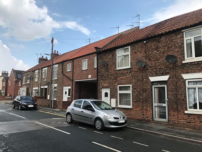 1 Bedroom Flat To Rent In Flatgate, Howden, Goole, DN14