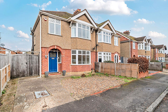 3 Bedroom Semi Detached House For Sale In Haslemere Road, Windsor, SL4