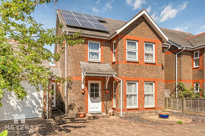 4 Bedroom Semi Detached House For Sale In D'urberville Close, Dorchester, DT1