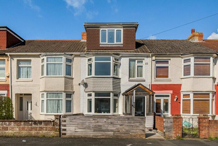 4 Bedroom Terraced House To Rent In Grange Crescent, Gosport, PO12