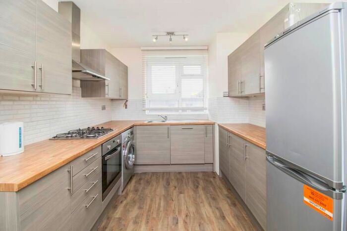 4 Bedroom Flat To Rent In Fellows Court, Weymouth Terrace, Shoreditch, E2