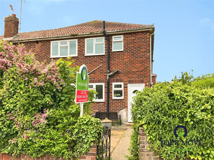 2 Bedroom Flat To Rent In Yarrow Close, Broadstairs, Kent, CT10