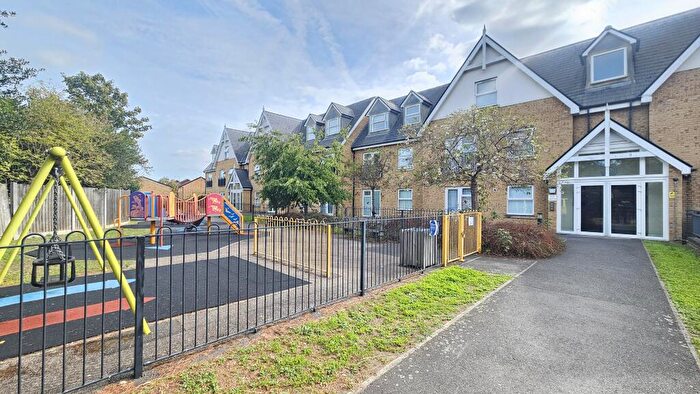2 Bedroom Flat To Rent In Tanners Close, Crayford, DA1
