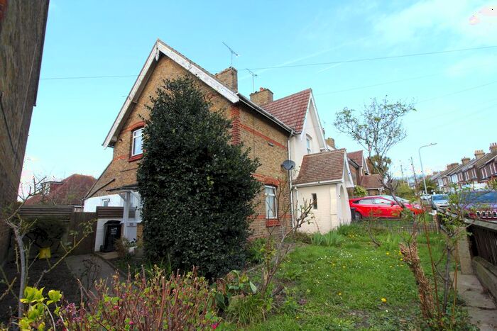 2 Bedroom Semi-Detached House To Rent In Dumpton Park Road, Ramsgate, CT11