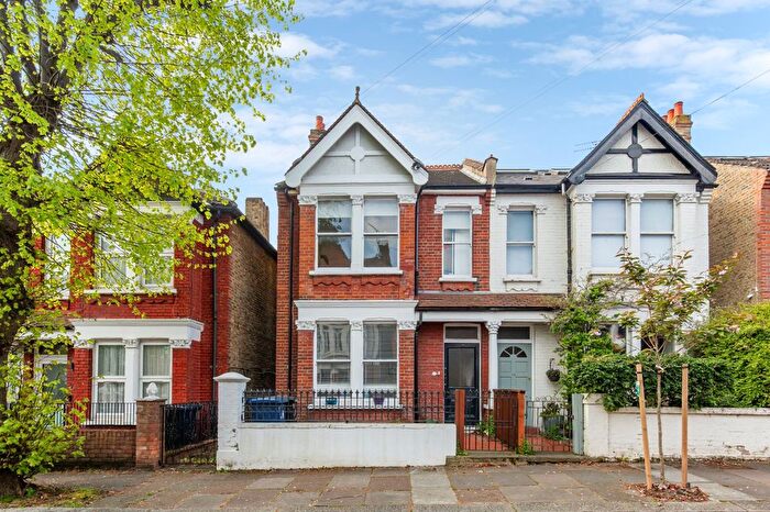 3 Bedroom Semi-Detached House To Rent In Shalimar Gardens, West Acton, W3