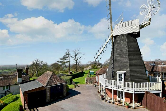 3 Bedroom Detached House For Sale In Bowl Road, Charing, Ashford, Kent, TN27