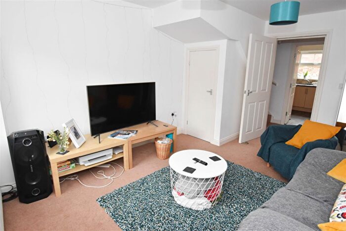 3 Bedroom Property To Rent In Heslington Mews, York, YO10