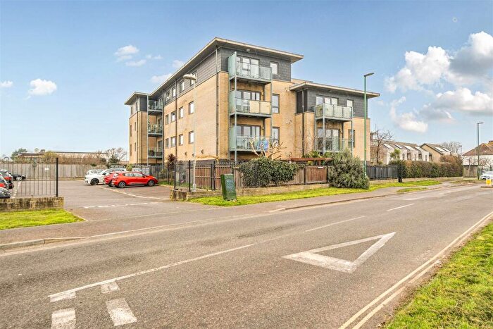 2 Bedroom Apartment For Sale In Gardner Road, Portslade, Brighton, BN41