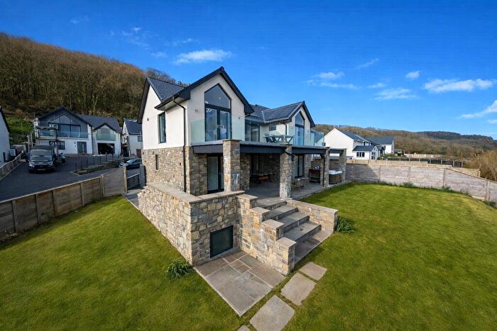 5 Bedroom Detached House For Sale In Dan Y Bryn, Pendine, Carmarthen, Carmarthenshire, SA33