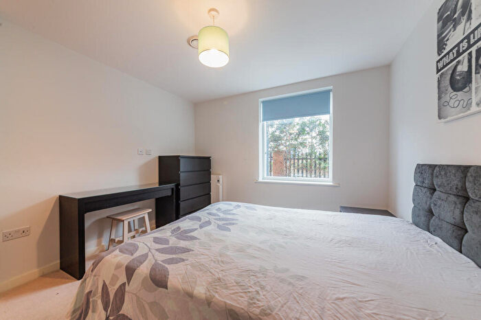 2 Bedroom Apartment To Rent In Westminster Mansions, GU15