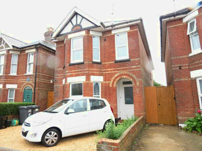 5 Bedroom House To Rent In Bedroom House In Winton, BH9
