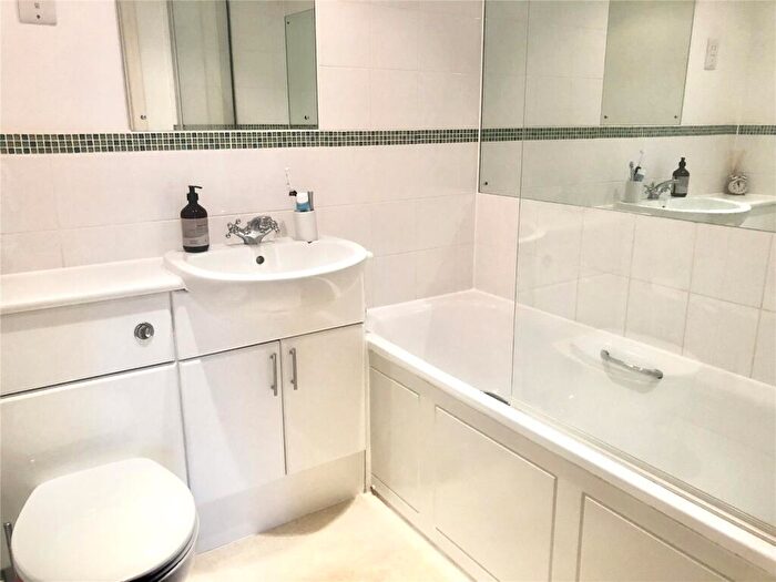 1 Bedroom Flat For Sale In Leighton Road, Leighton Buzzard, Bedfordshire, LU7