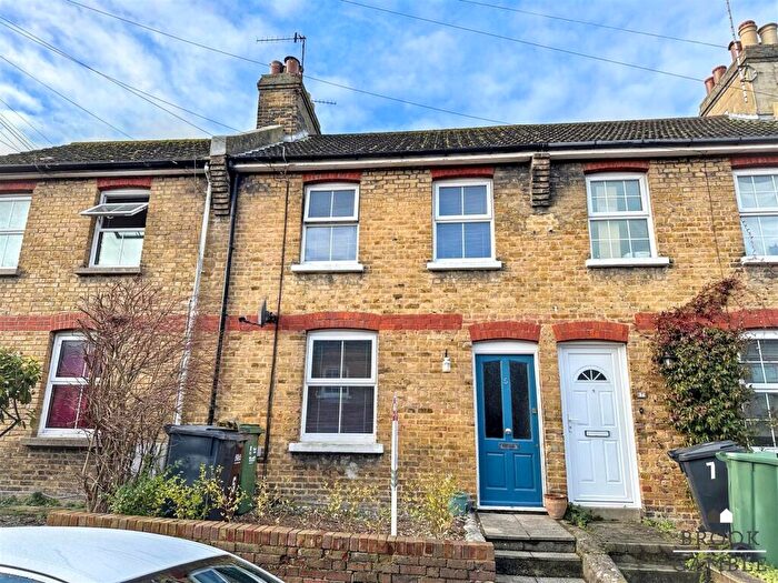 3 Bedroom House For Sale In New Place, Eastbourne, BN21