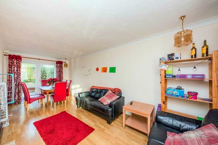 5 Bedroom Semi-Detached House To Rent In Queens Avenue, Canterbury, CT2